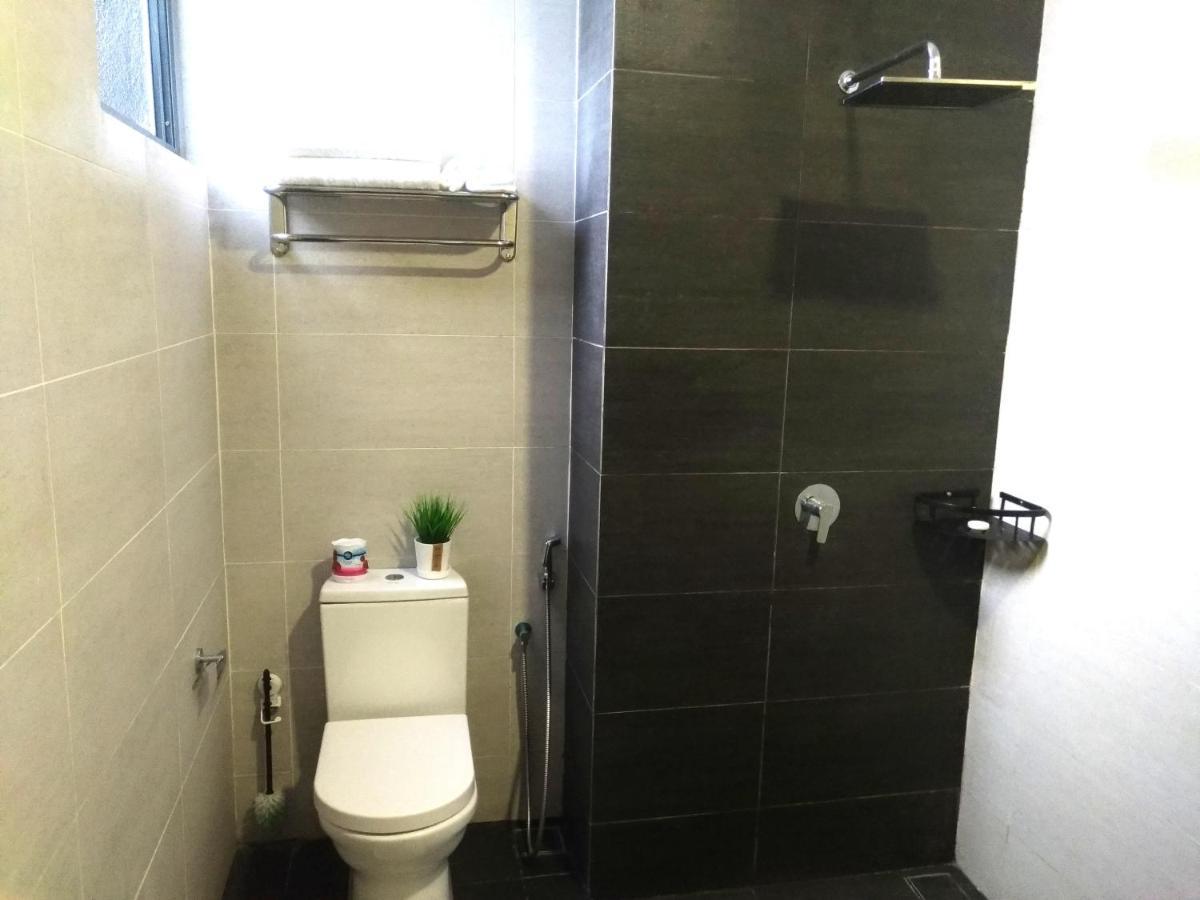Golden Troika Kota Bharu - 2 Bedrooms Kültér fotó