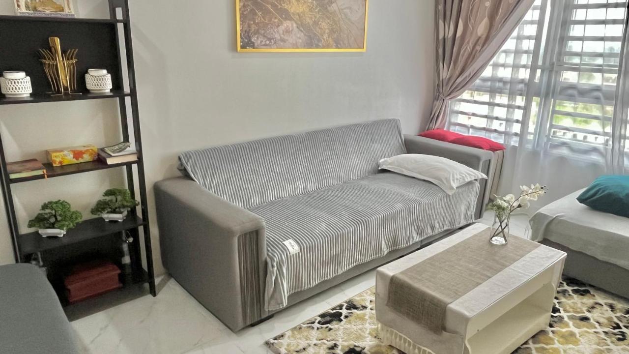 Golden Troika Kota Bharu - 2 Bedrooms Kültér fotó